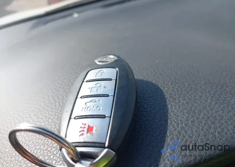 2014 Nissan Sentra Sr z USA, uszkodzony, nr VIN 3N1AB7AP8EY272251